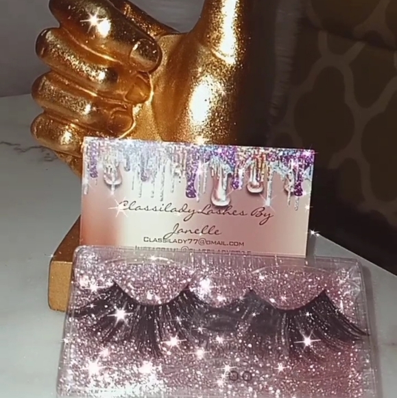 ClassiladyLashes- Show Girl Full Length Extensions - Picture 2 of 5